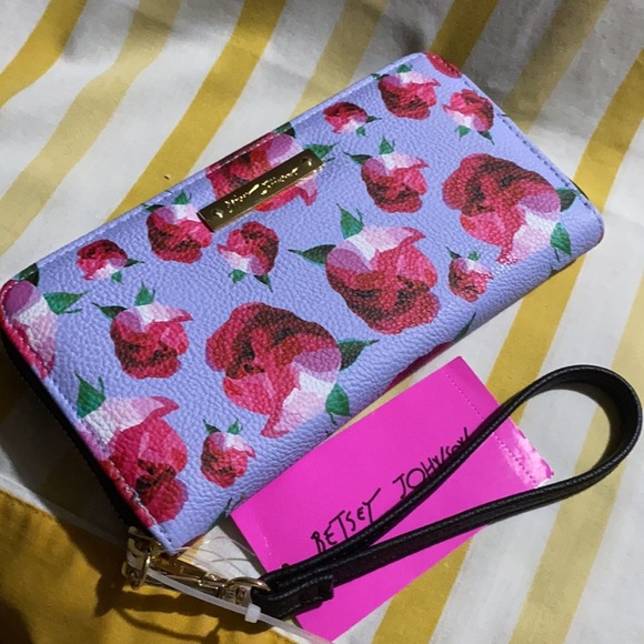 NWT 🔥 Brand new betsey Johnson checkbook wristlet - Picture 11 of 13